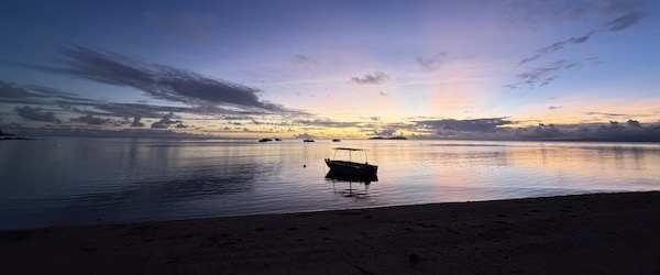 Beqa Lagoon at sunset